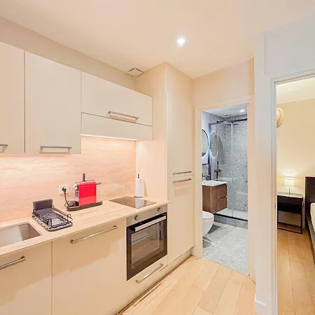Petit Cocon Au Coeur Du Vieux-nice, Wifi, Ac, 2pers Nice