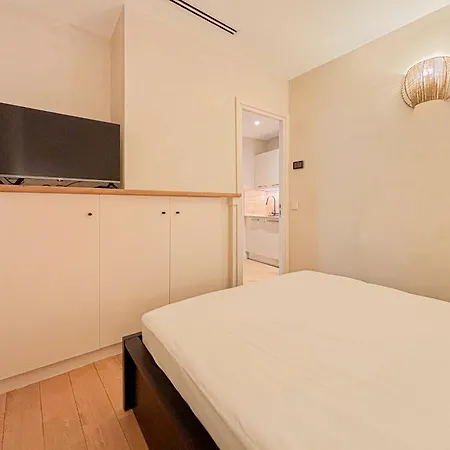 Апартаменты Petit Cocon Au Coeur Du Vieux-nice, Wifi, Ac, 2pers Ницца