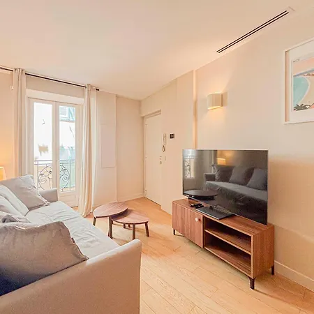 Petit Cocon Au Coeur Du Vieux-nice, Wifi, Ac, 2pers * Ницца