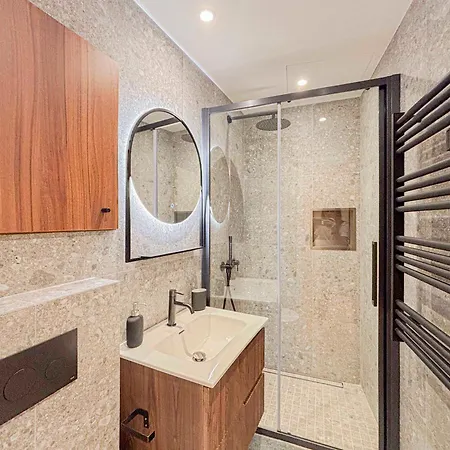 Petit Cocon Au Coeur Du Vieux-nice, Wifi, Ac, 2pers 니스